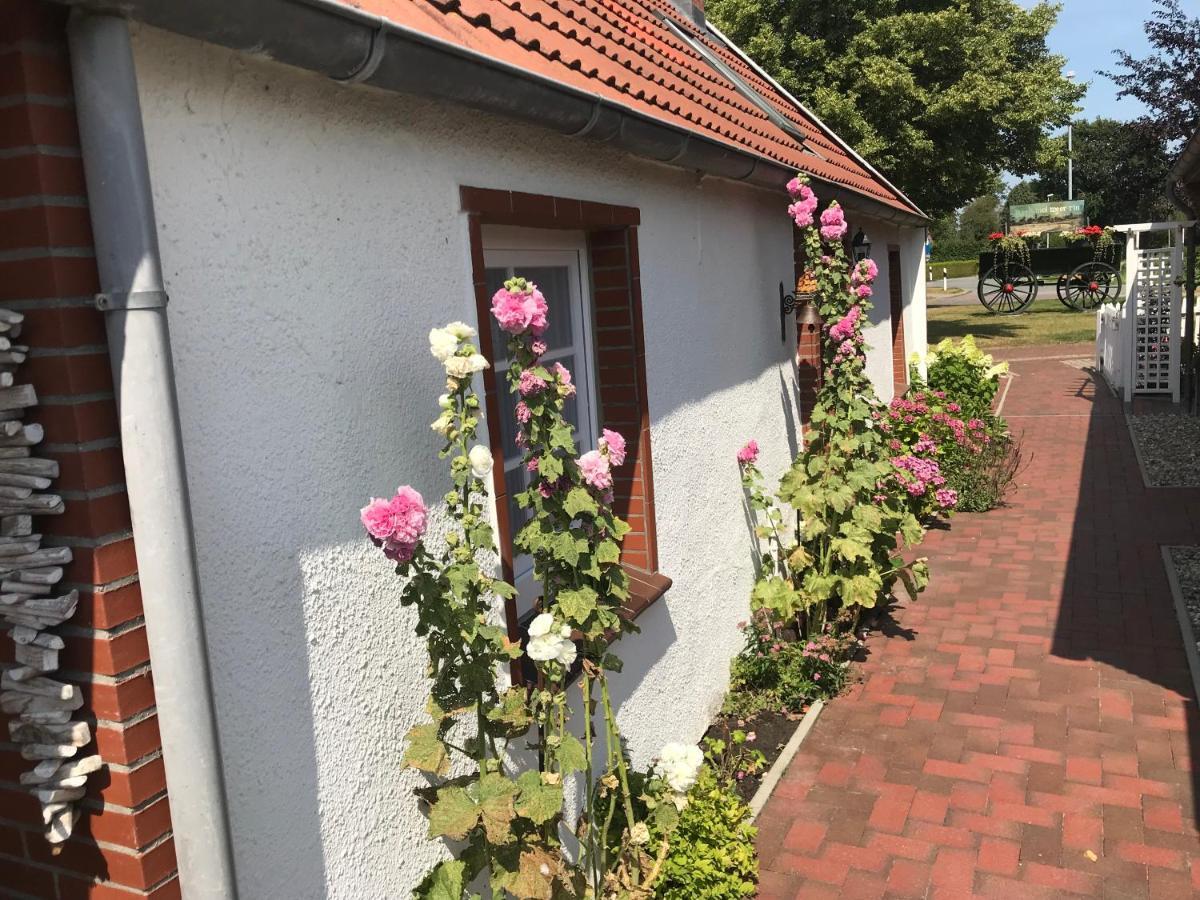 Ferienhaus Wattwurm Rysum ภายนอก รูปภาพ
